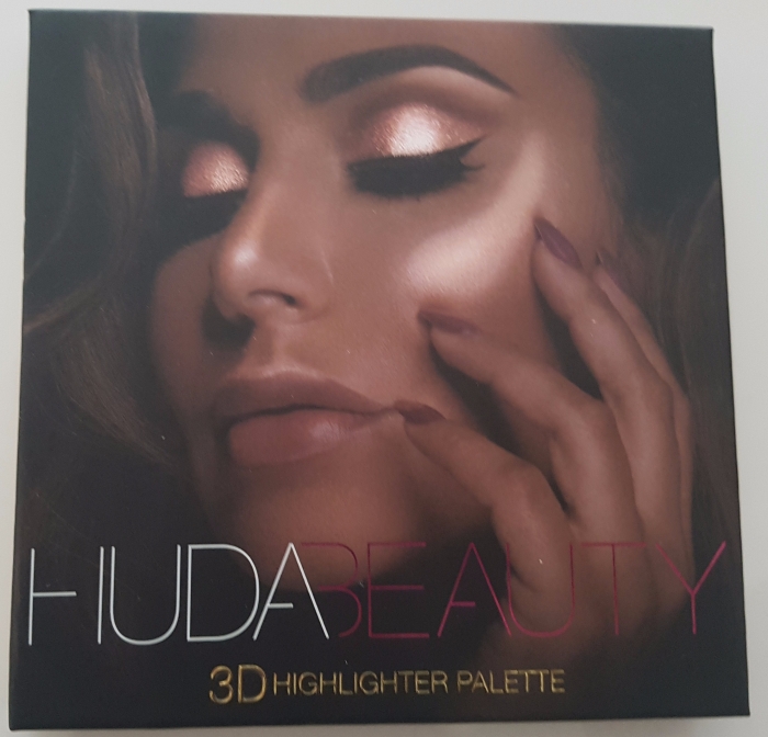 Huda beauty 3d highlighter palette golden sand